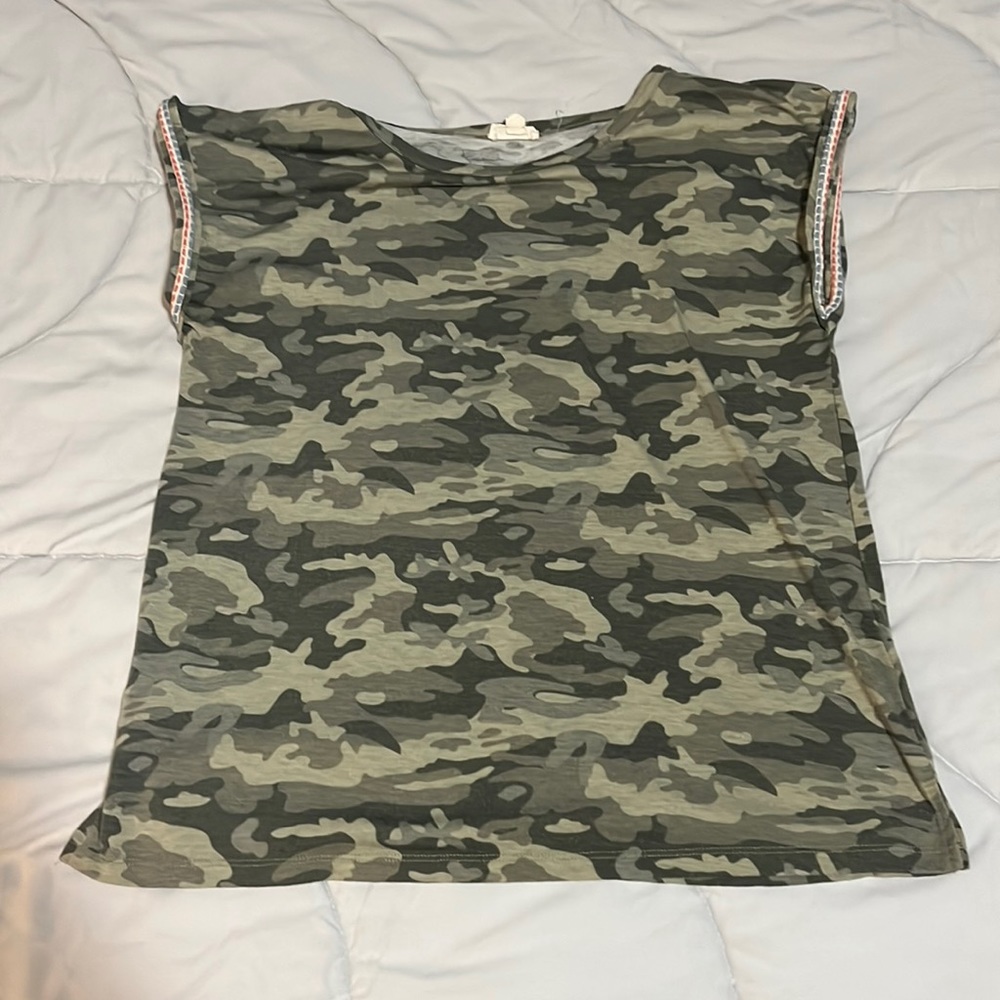 Hem & Thread shirt